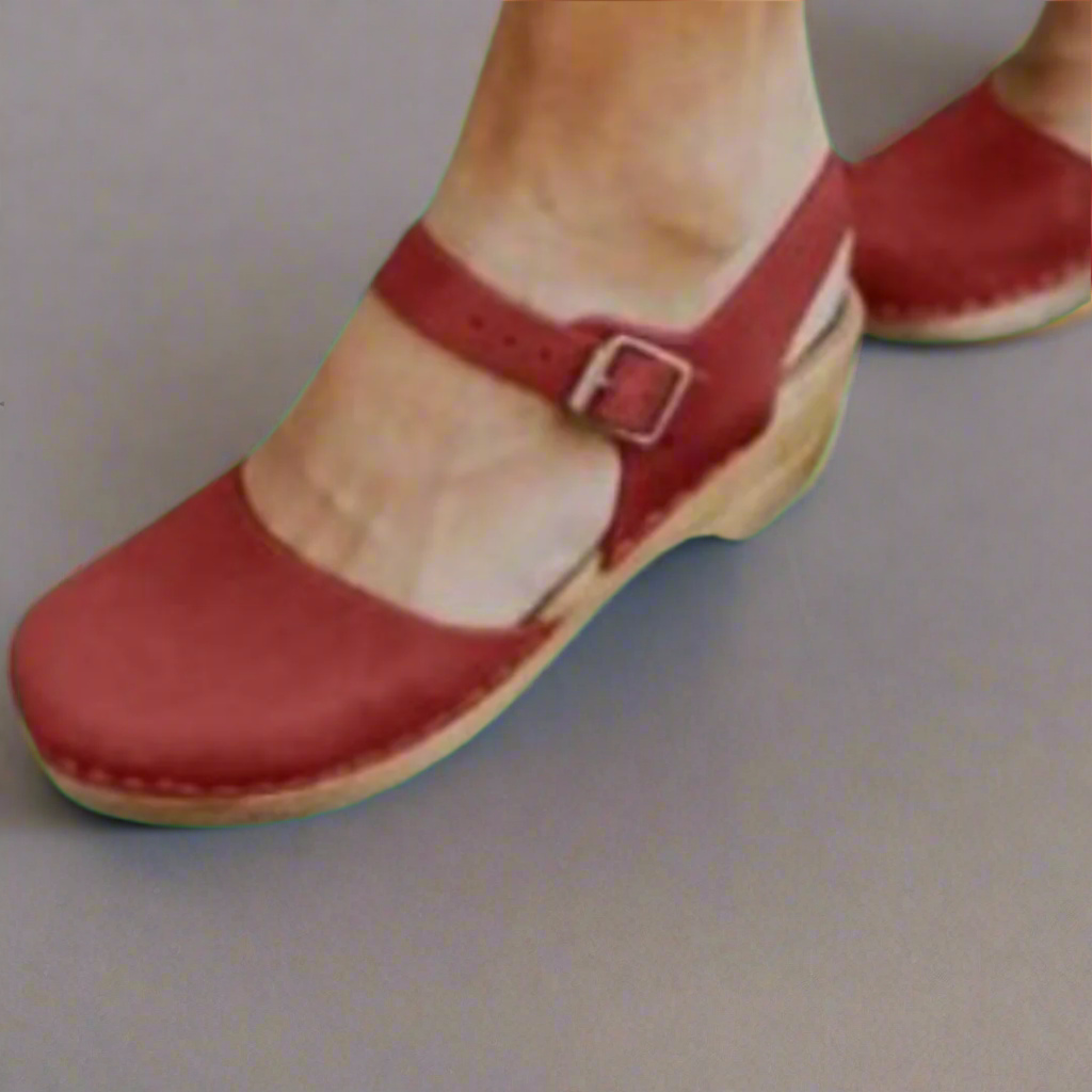 Red / 9
