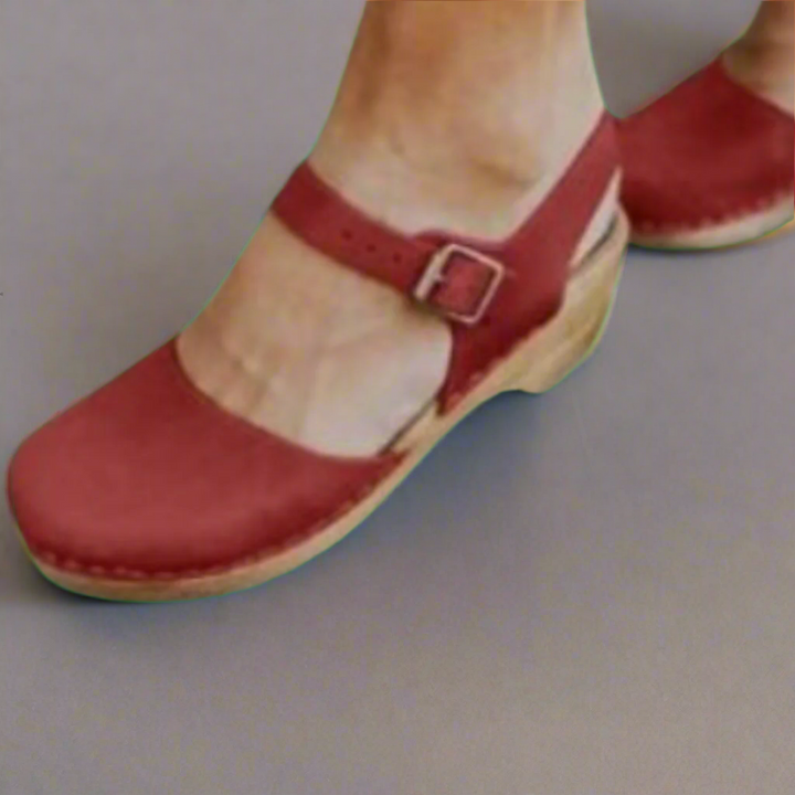 Women's Closed-Toe Comfort Sandals