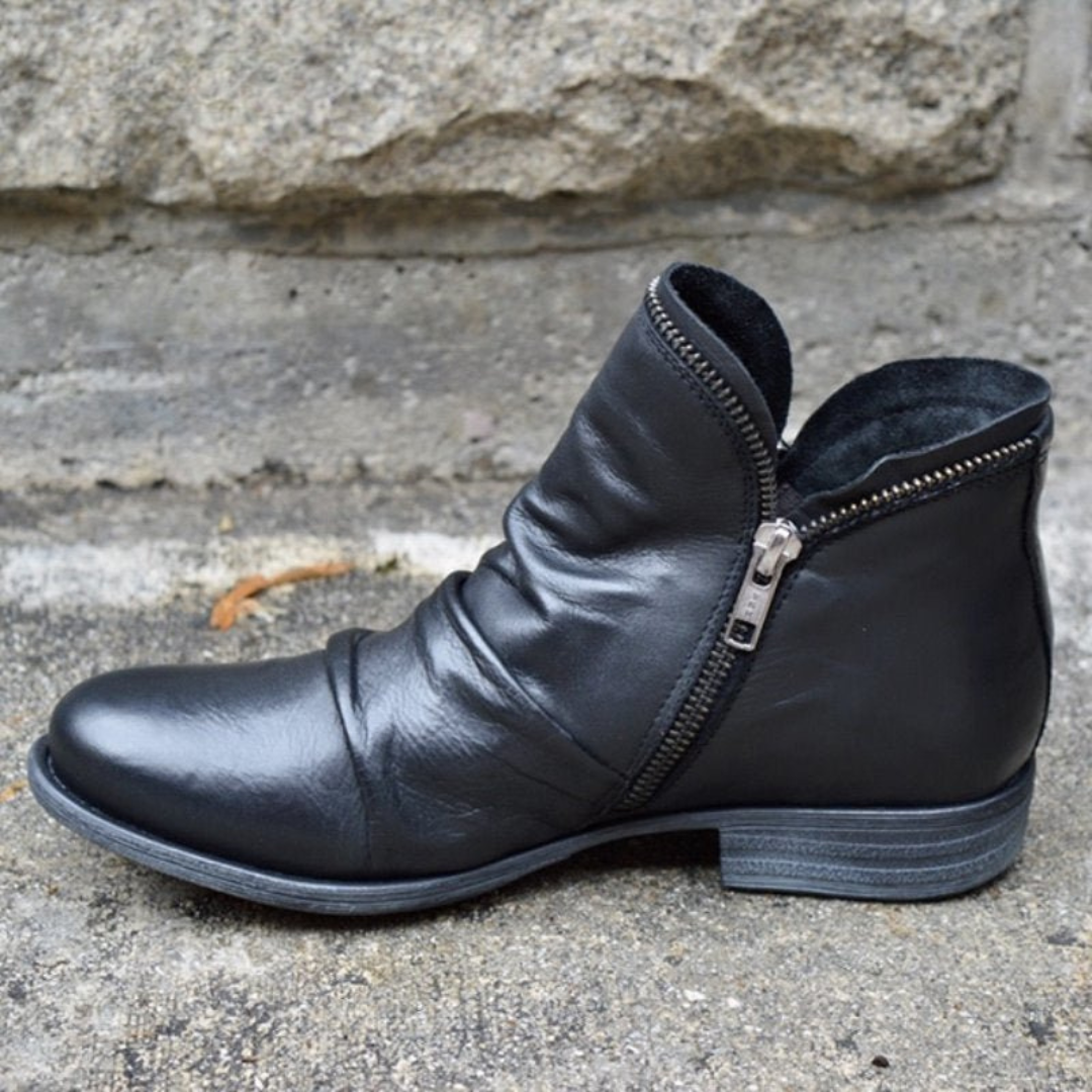 Black / 12