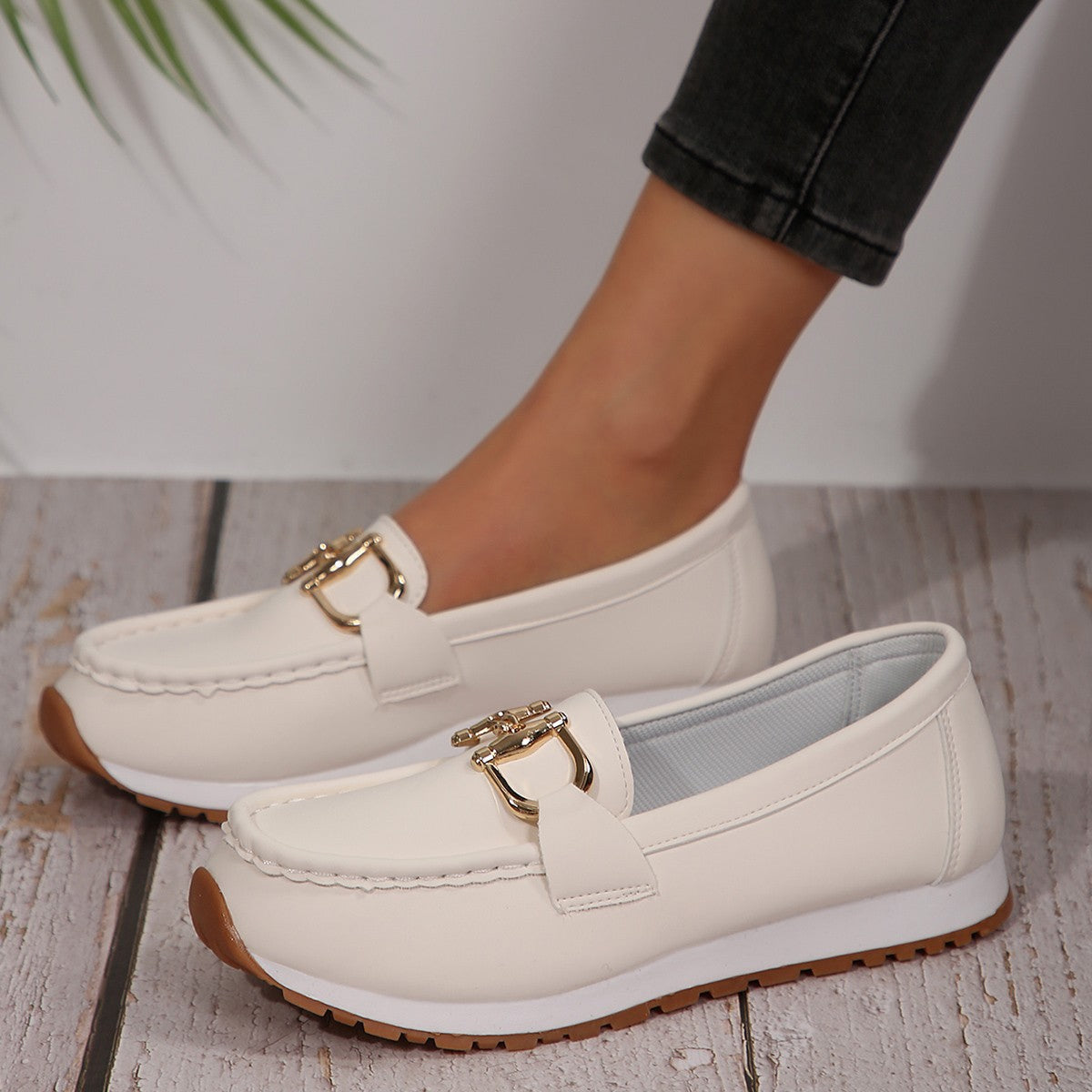 White / 12