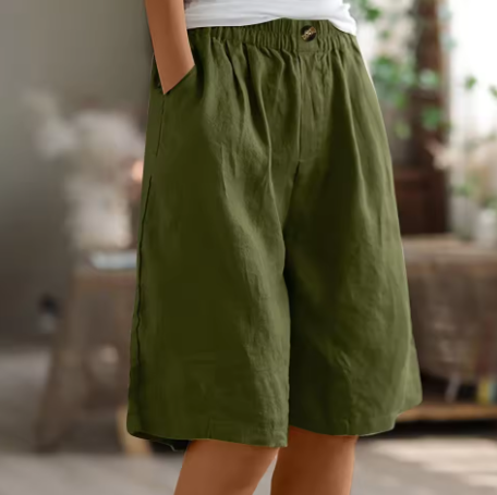 Elastic-waist mid-thigh shorts in army green, buttoned elastic waistband, relaxed fit