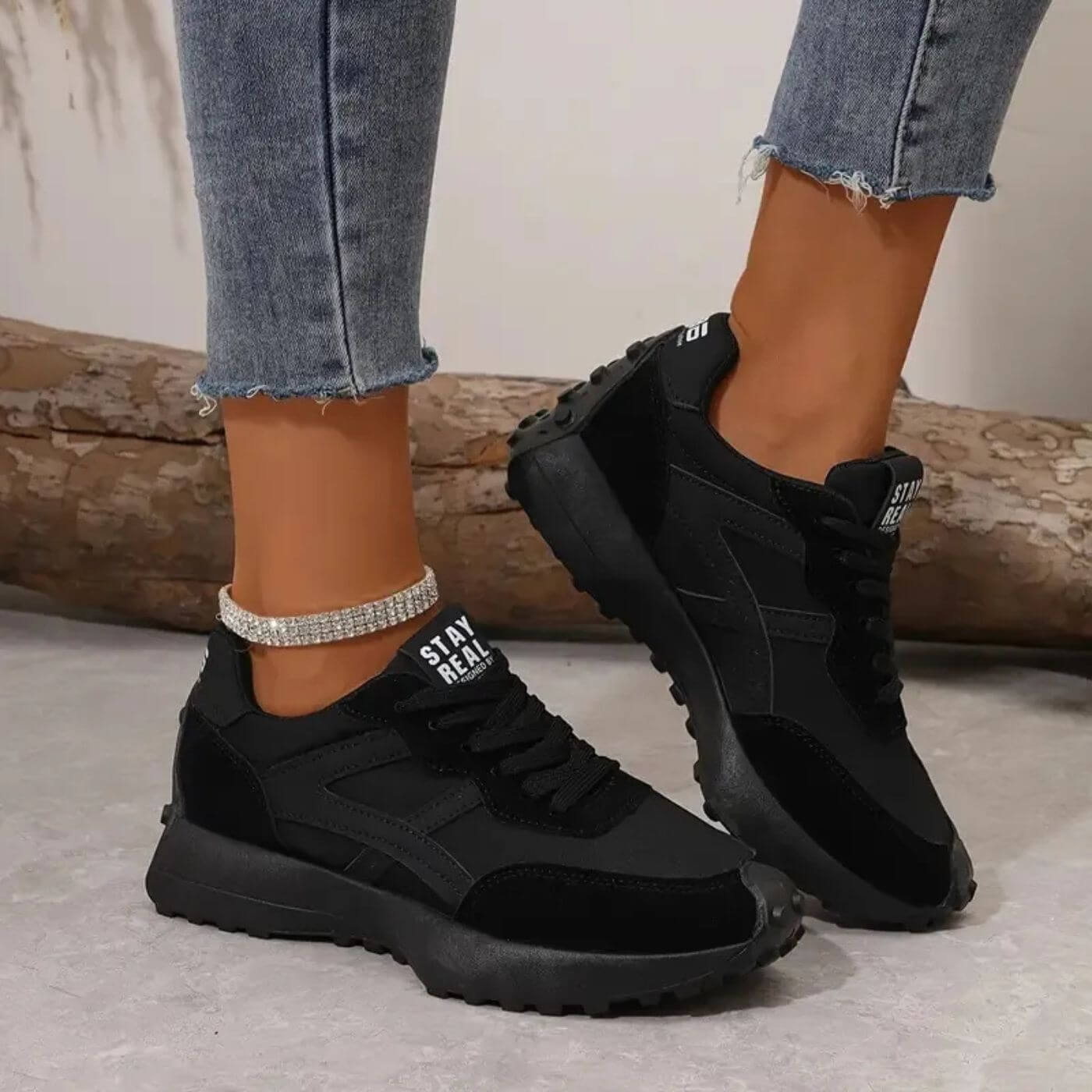 Black / 11