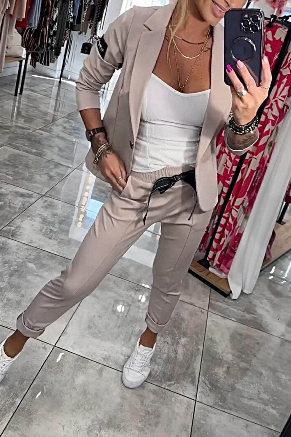 Light khaki casual blazer and matching slim trousers set, open front