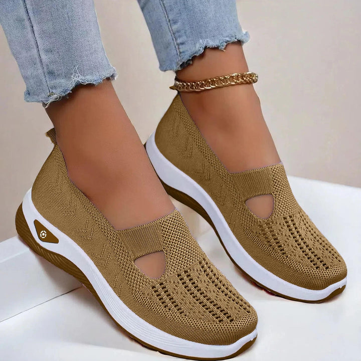 Women’s non-slip mesh slip-on trainers in coffee brown with white sole