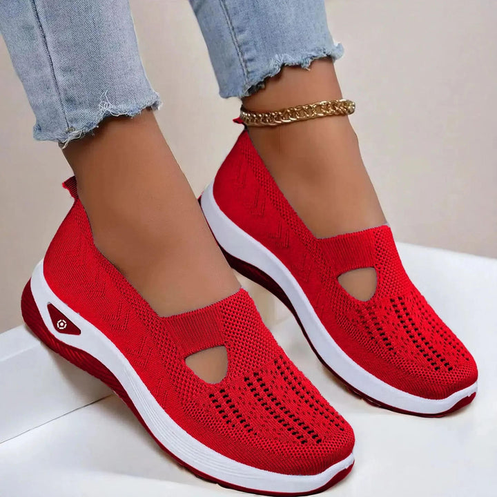 Women’s non-slip mesh slip-on trainers in red with white sole